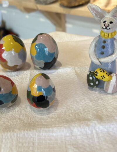 Påskhare med ägg